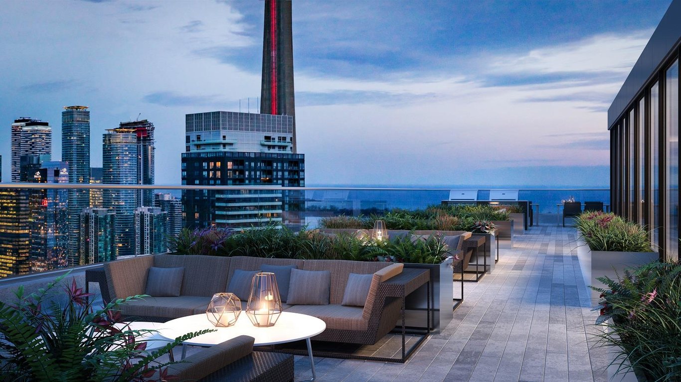 357 King West Gallery Image 1